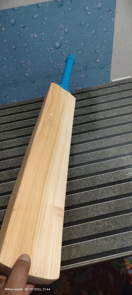 hard tennis cricket bat special edition